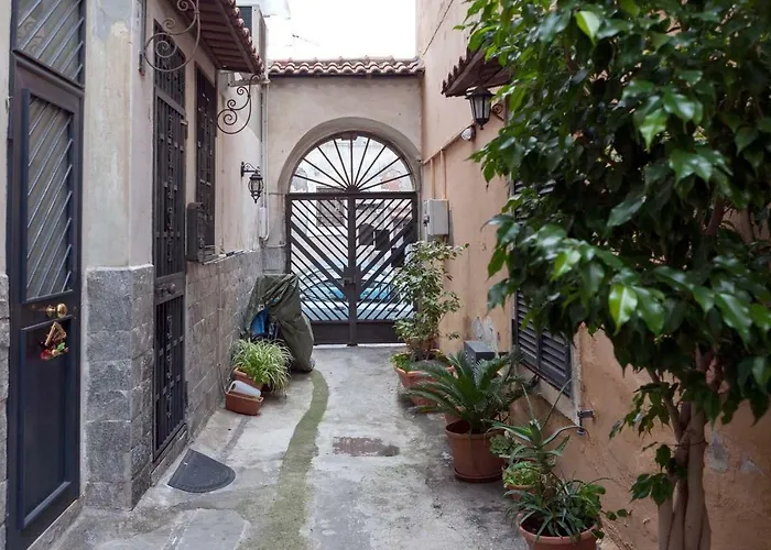 Attico Teatro Greco